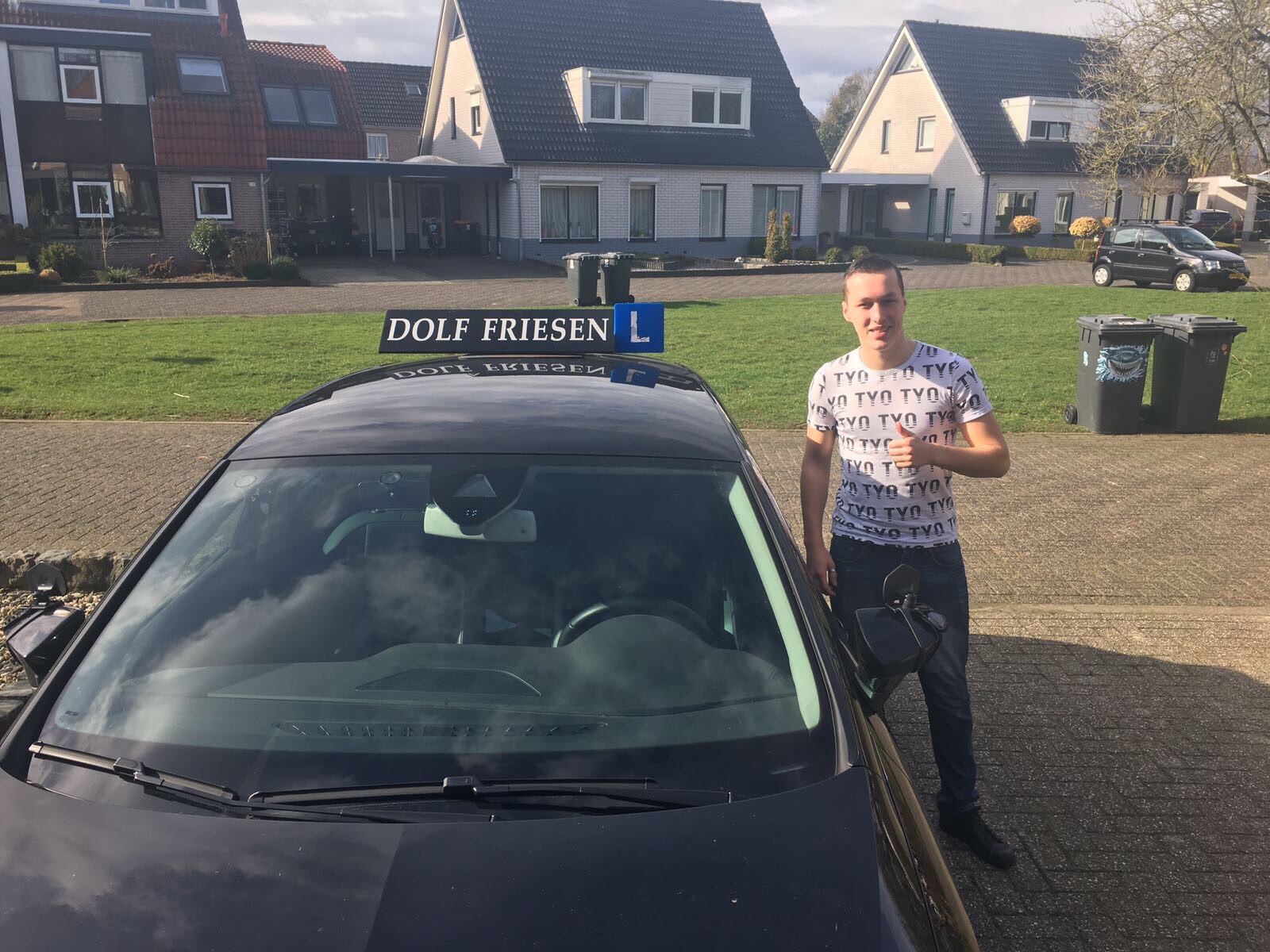 Autorijschool Dolf Friesen Gijs van Halen 1e keer geslaagd